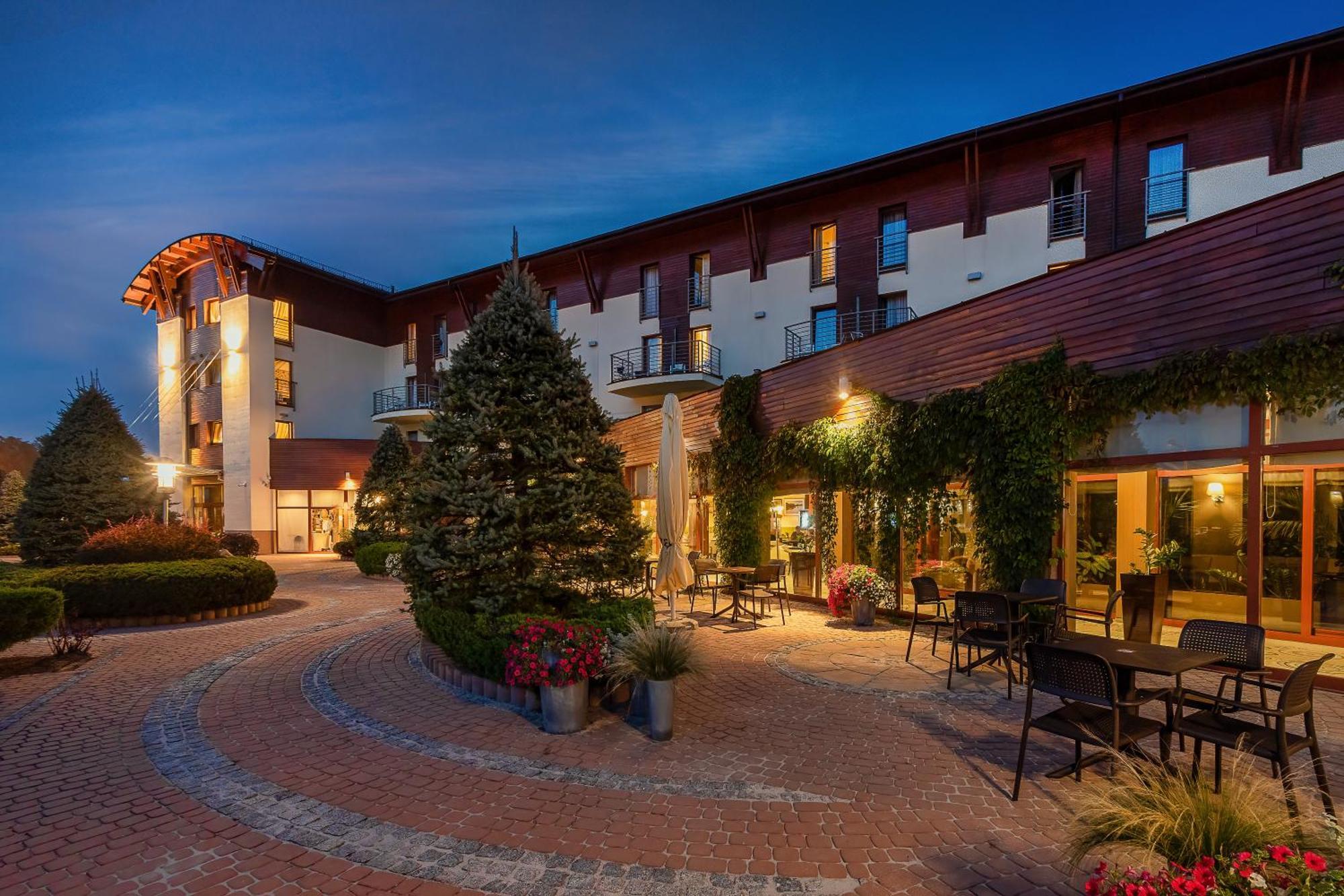 Hotel Medical Spa Malinowy Zdroj Solec Zdroj Exterior photo